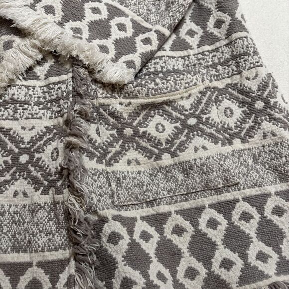 World Market Women's‎ Boho Rug Jacket L/XL Gray Cream Aztec Fringe Trim - Picture 13 of 13